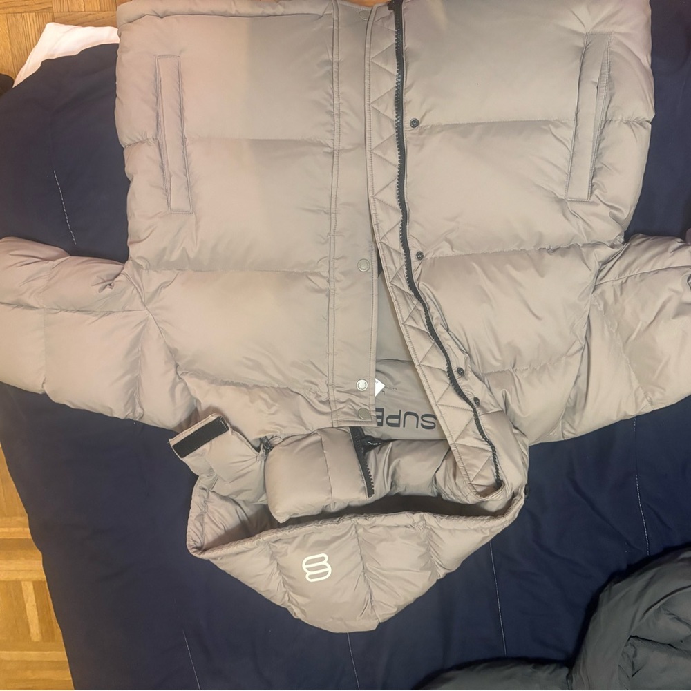 Aritzia Gray Puffer Jacket with Quilted Insulation